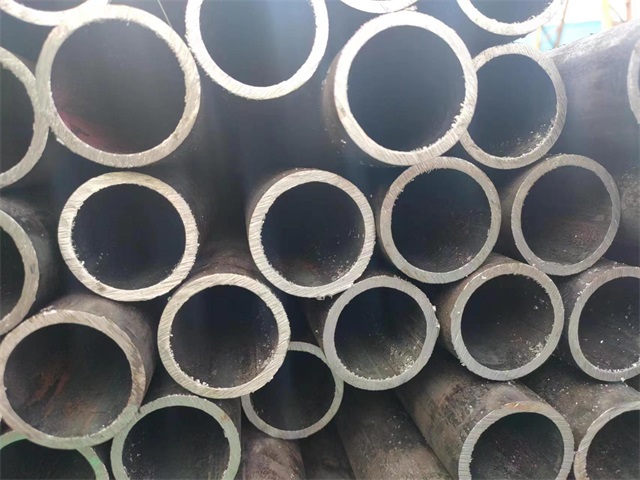 岳阳10#结构用无缝钢管